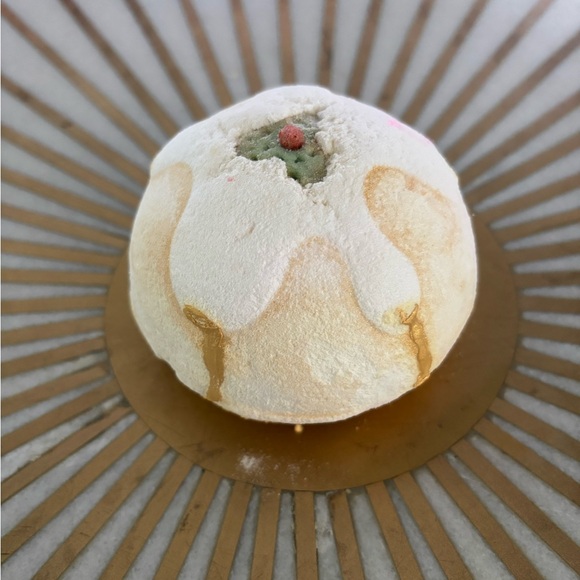 Lush Other - LUSH Golden Pudding Bath Bomb